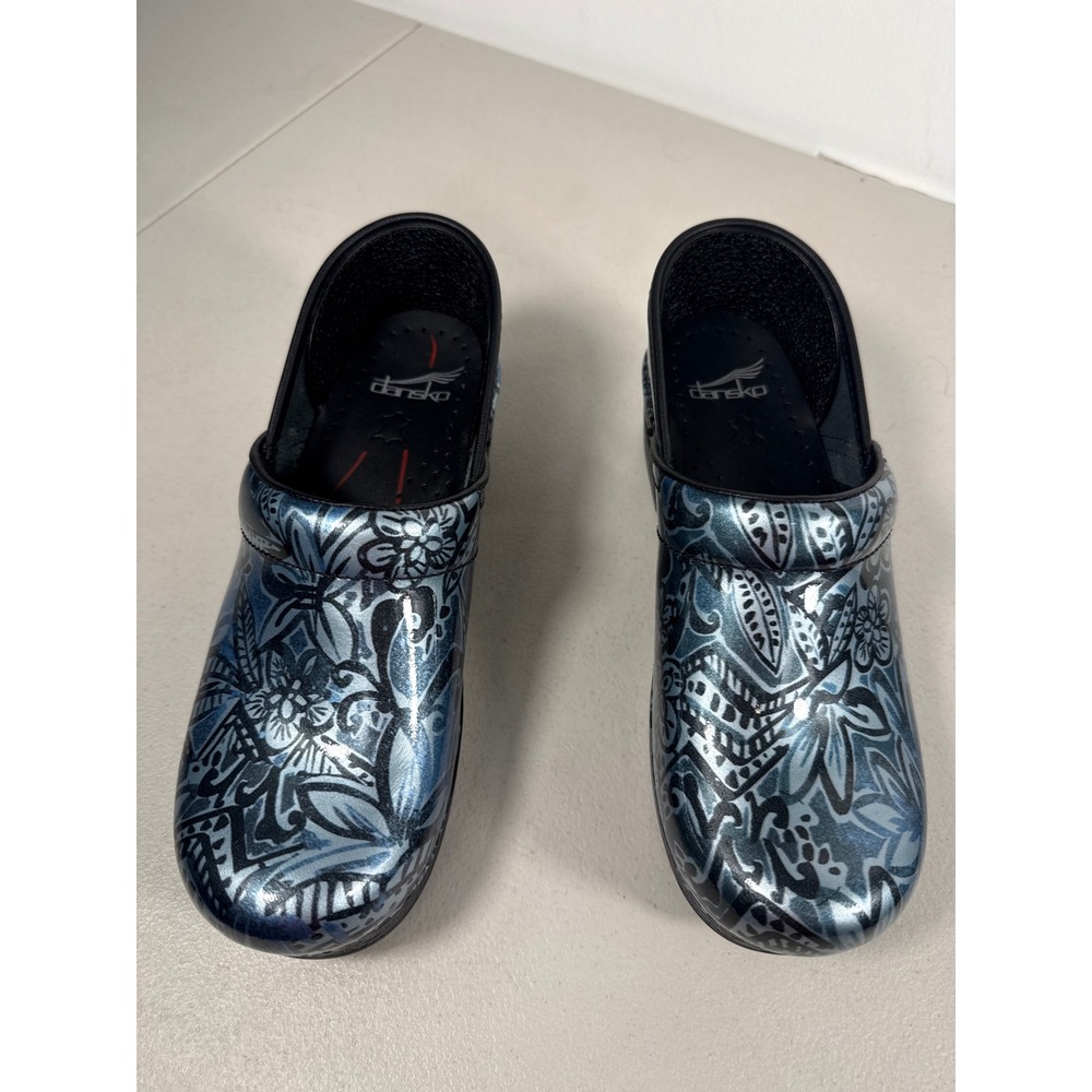 Dansko Professional Clogs Blue Black Floral Metallic Patent Leather Womens 38